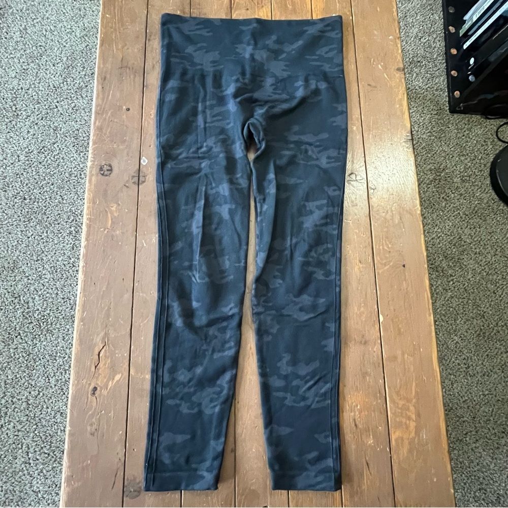 Spanx Look At Me Now Seamless Leggings in black camouflage print